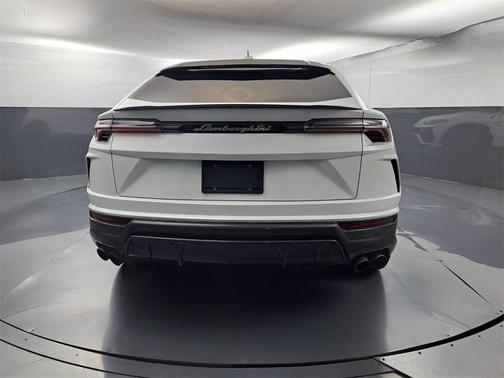 2019 Lamborghini Urus Base