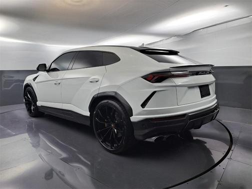 2019 Lamborghini Urus Base