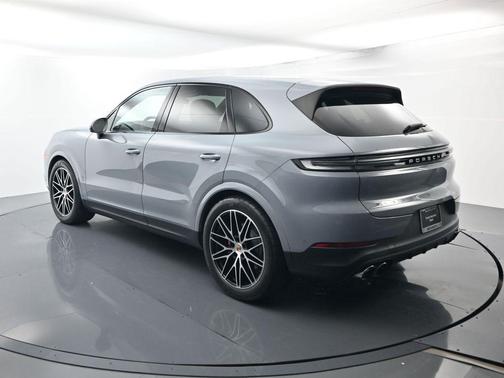 2025 Porsche Cayenne S