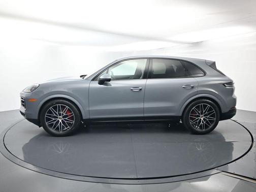 2025 Porsche Cayenne S