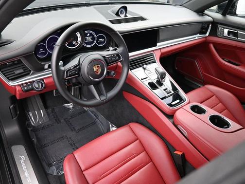 2023 Porsche Panamera 4S