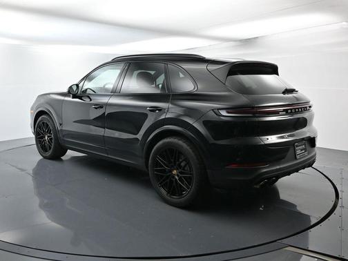 2024 Porsche Cayenne Base