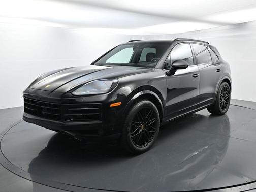 2024 Porsche Cayenne Base