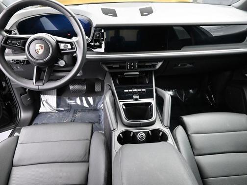2024 Porsche Cayenne Base