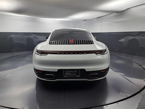 2021 Porsche 911 Carrera