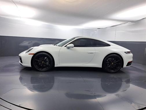 2021 Porsche 911 Carrera