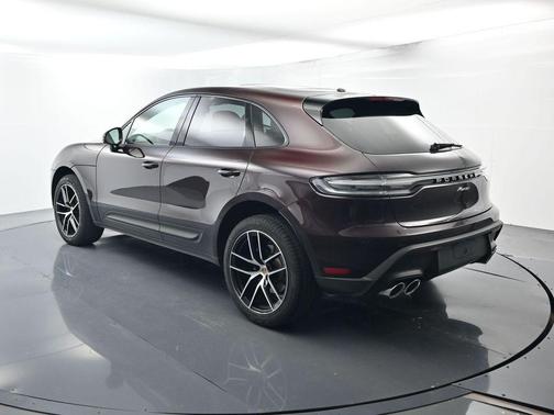 Copper 2025 Porsche Macan