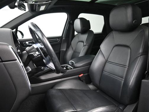 2023 Porsche Cayenne 