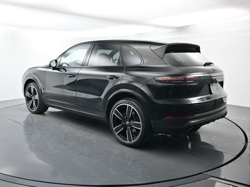 2023 Porsche Cayenne 