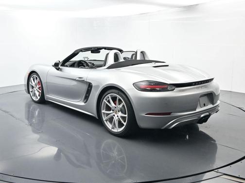 2025 Porsche 718 Boxster S