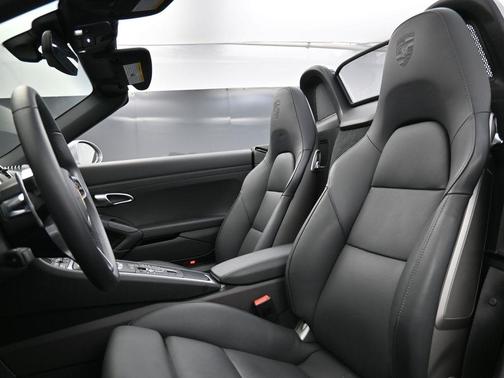 2025 Porsche 718 Boxster S