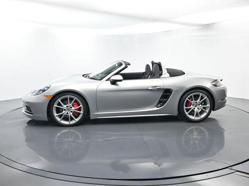 2025 Porsche 718 Boxster S