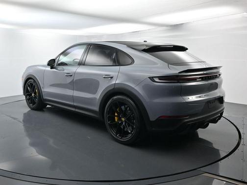2024 Porsche Cayenne Turbo GT