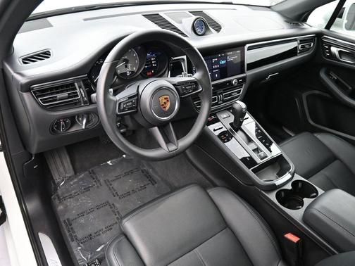 White 2023 Porsche Macan S