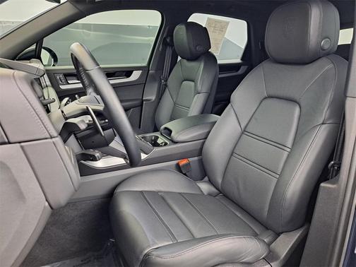2024 Porsche Cayenne S