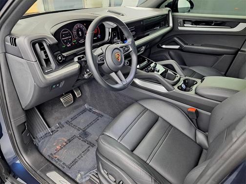 2024 Porsche Cayenne S