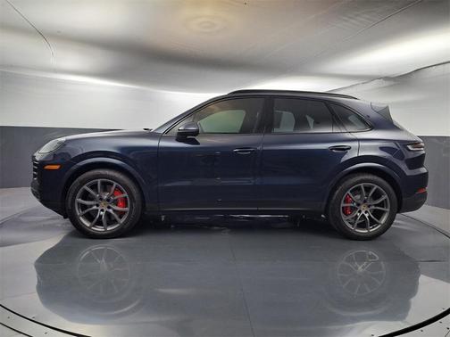 2024 Porsche Cayenne S