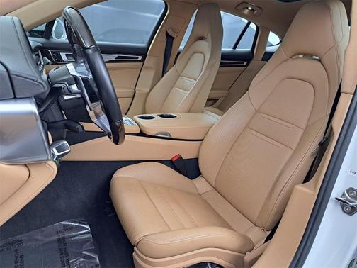 2018 Porsche Panamera E-Hybrid 4