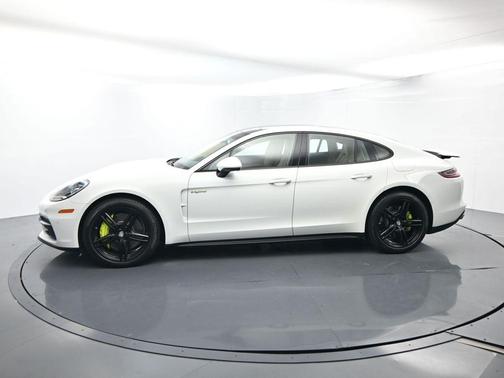 2018 Porsche Panamera 4