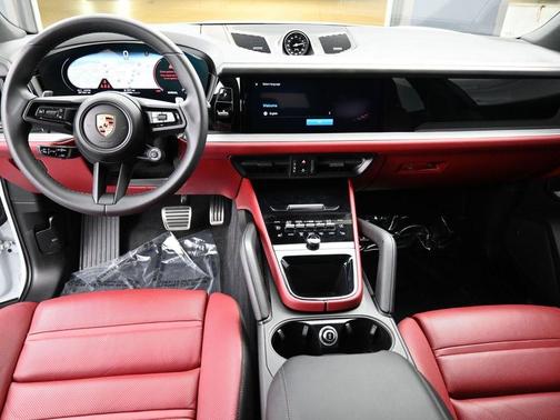 2024 Porsche Cayenne S