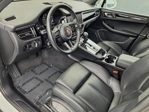 2023 Porsche Macan