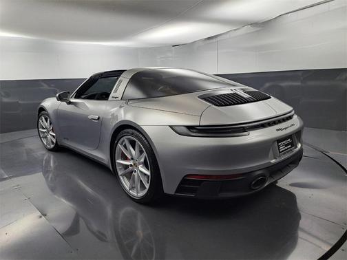 2022 Porsche 911 Targa 4 GTS