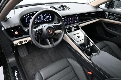 Oak Green Metallic 2025 Porsche Panamera Base