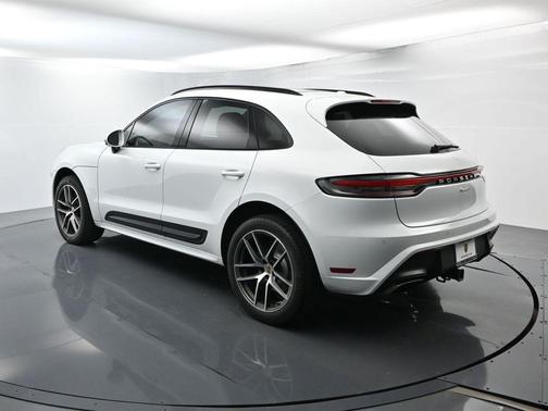 2023 Porsche Macan T