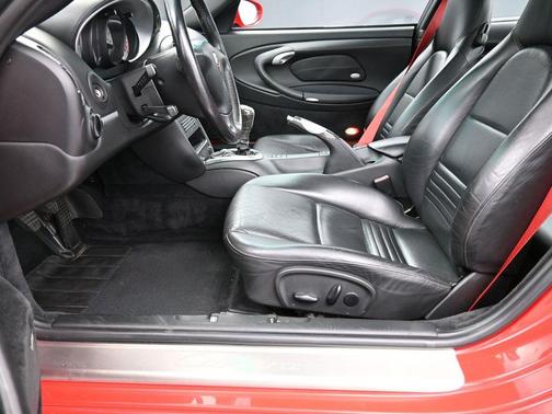 2004 Porsche 911 Carrera 4S