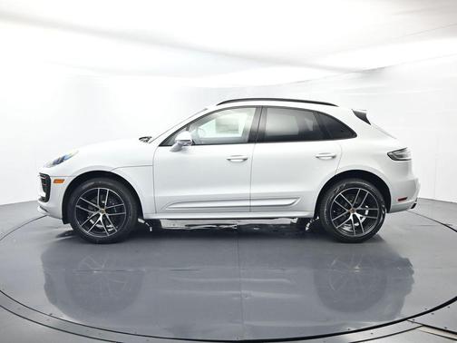 Carrara White 2026 Porsche Macan Base
