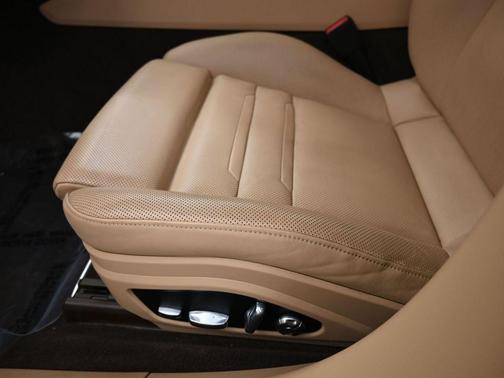 2020 Porsche Panamera 