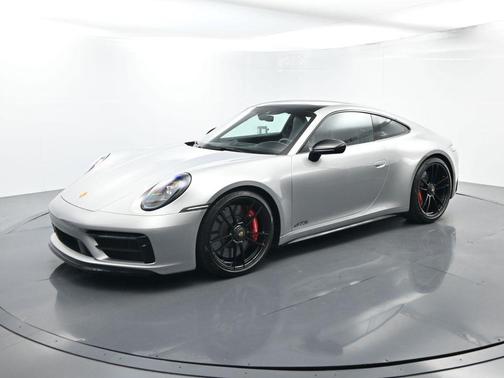 2023 Porsche 911 Carrera 4 GTS