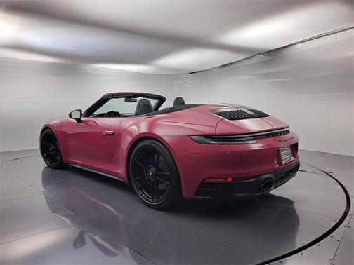 2023 Porsche 911 Carrera 4 GTS