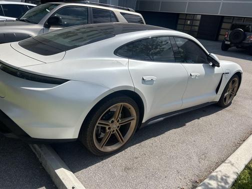 2021 Porsche Taycan Turbo S