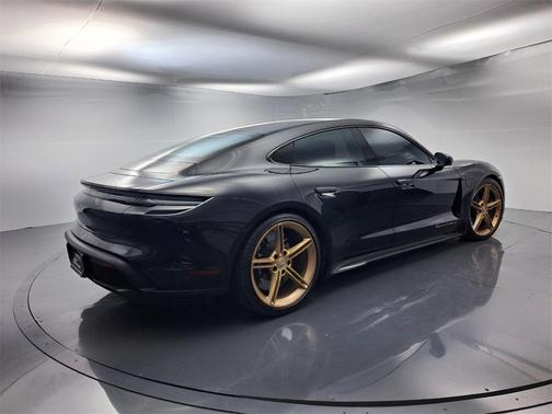 2021 Porsche Taycan Turbo S