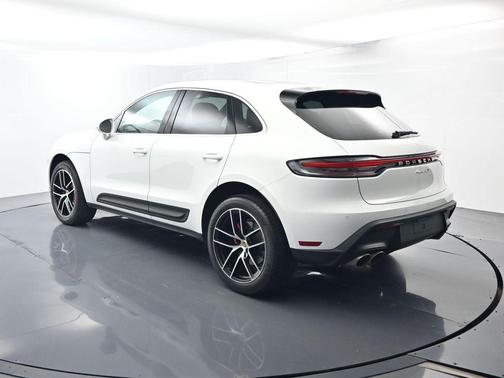 White 2023 Porsche Macan S