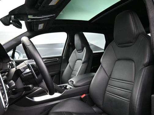 2022 Porsche Cayenne Turbo