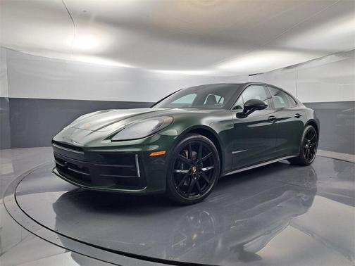 2024 Porsche Panamera 4