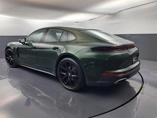 2024 Porsche Panamera 4