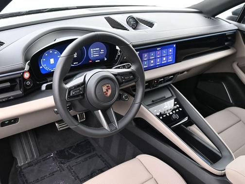 2025 Porsche Macan 4S