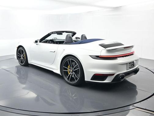 2022 Porsche 911 Turbo S