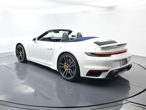 2022 Porsche 911 Turbo S