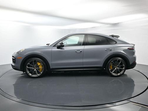 2022 Porsche Cayenne Turbo GT