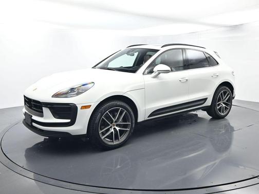 White 2023 Porsche Macan