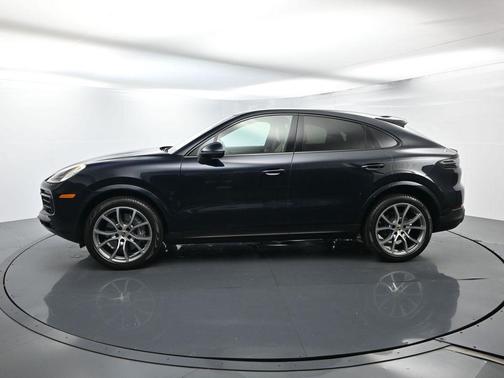 2022 Porsche Cayenne Platinum Edition