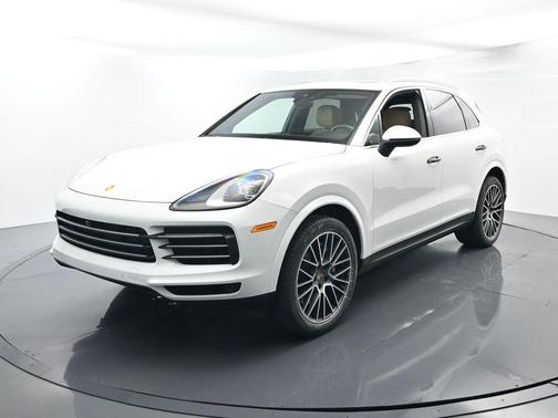 2023 Porsche Cayenne Base (Tiptronic)
