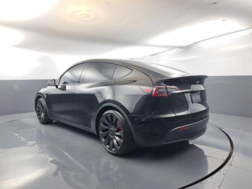 2024 Tesla Model Y Performance