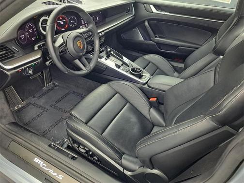 2022 Porsche 911 Turbo S