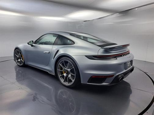2022 Porsche 911 Turbo S