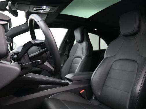 2024 Porsche Macan 4